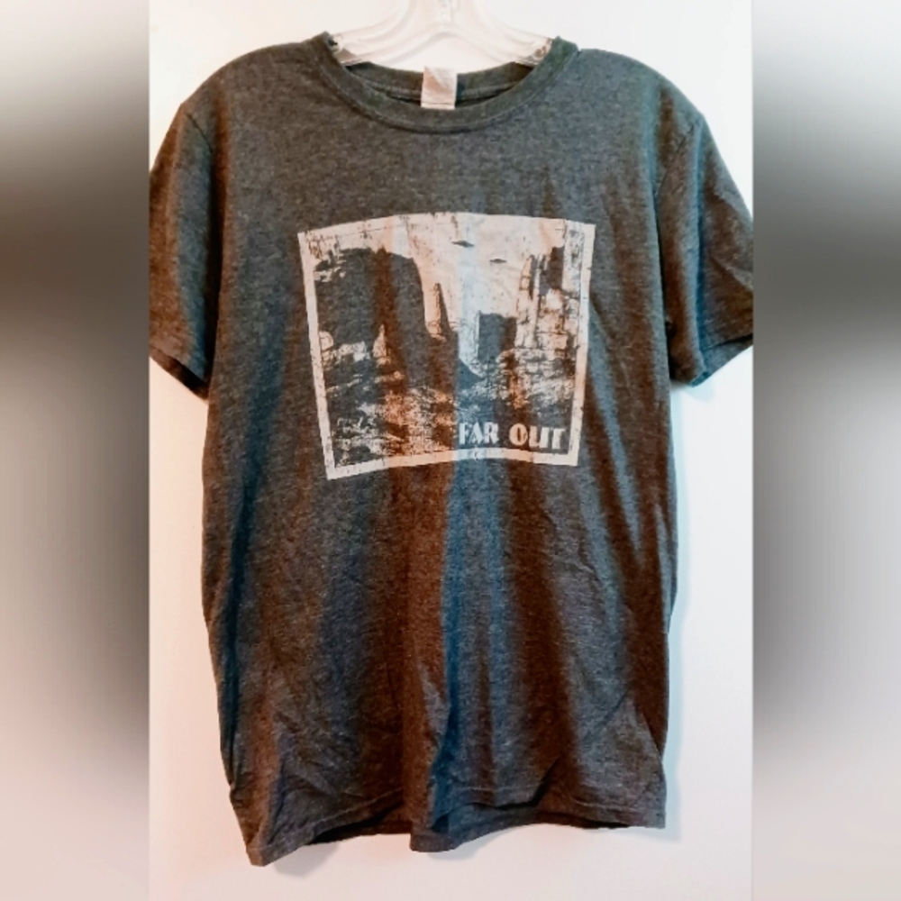 420 CANNABOX "FAR OUT" Tshirt. Size Medium.